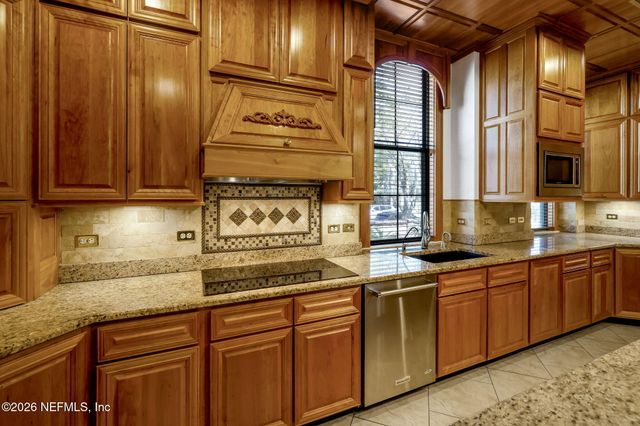 2160 OAK Street, Jacksonville, FL 32204