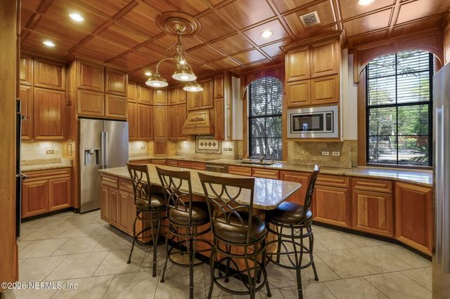 2160 OAK Street, Jacksonville, FL 32204