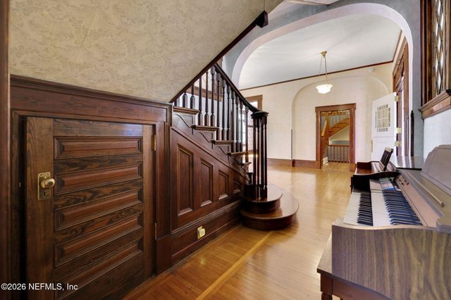 2160 OAK Street, Jacksonville, FL 32204