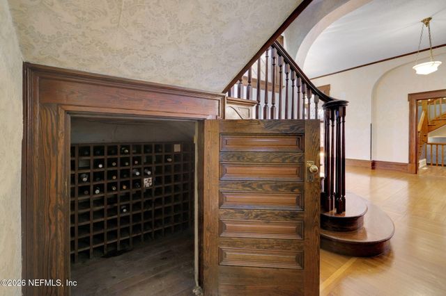 2160 OAK Street, Jacksonville, FL 32204