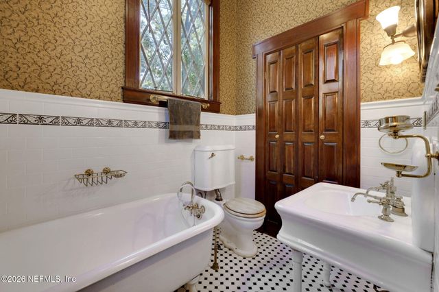 2160 OAK Street, Jacksonville, FL 32204