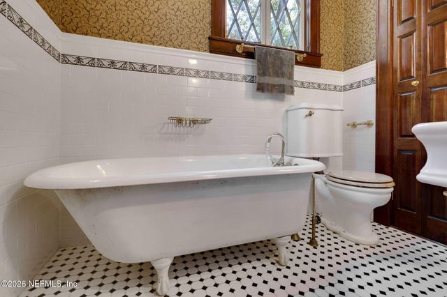 2160 OAK Street, Jacksonville, FL 32204