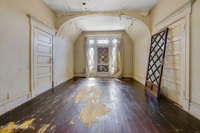 2160 OAK Street, Jacksonville, FL 32204