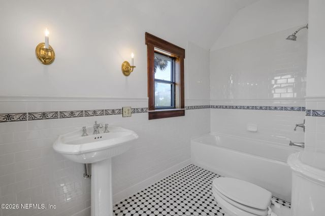 2160 OAK Street, Jacksonville, FL 32204