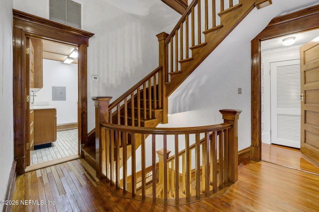 2160 OAK Street, Jacksonville, FL 32204