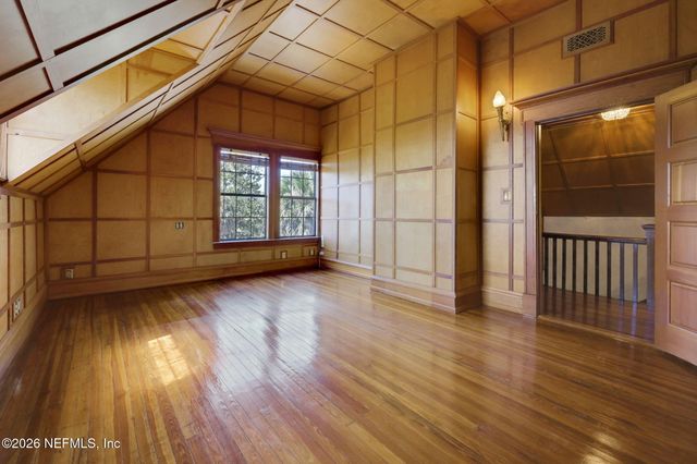 2160 OAK Street, Jacksonville, FL 32204