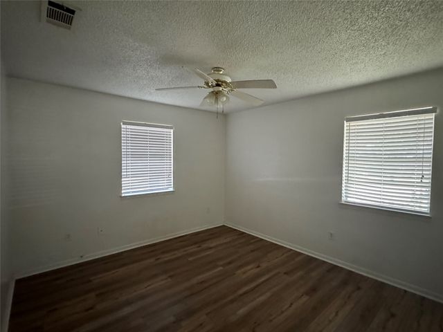 130 Seaside Drive, Gun Barrel City, TX 75156