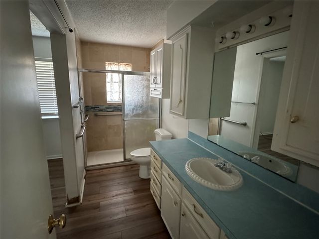 130 Seaside Drive, Gun Barrel City, TX 75156