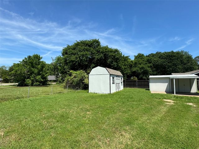 130 Seaside Drive, Gun Barrel City, TX 75156