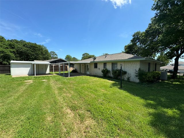 130 Seaside Drive, Gun Barrel City, TX 75156