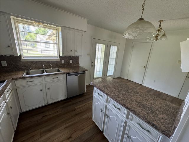 130 Seaside Drive, Gun Barrel City, TX 75156