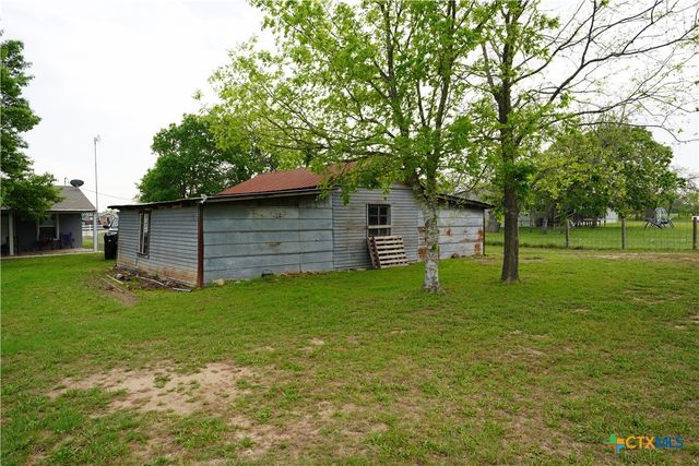 3363 Fm 713, Lockhart, TX 78644