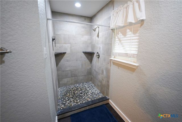 3363 Fm 713, Lockhart, TX 78644