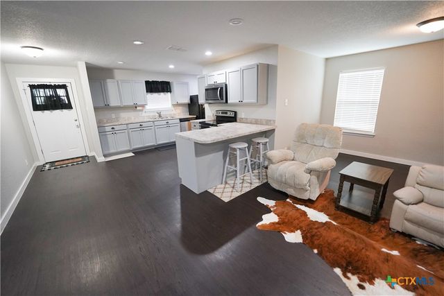 3363 Fm 713, Lockhart, TX 78644