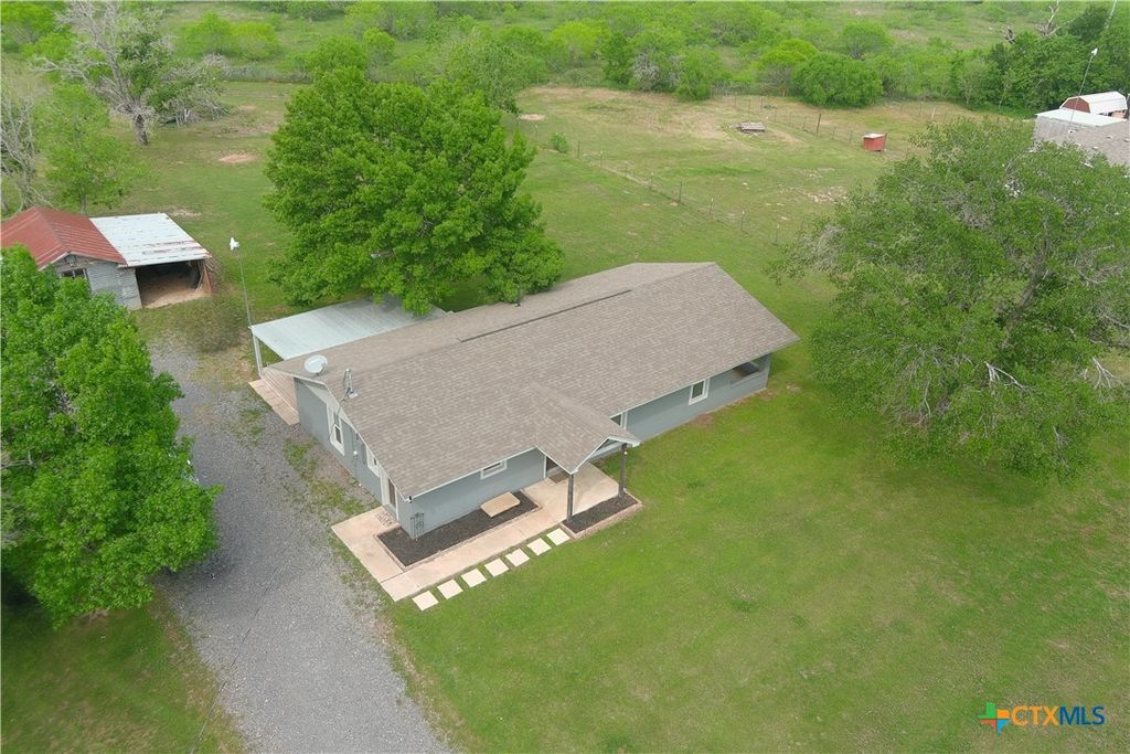 3363 Fm 713, Lockhart, TX 78644