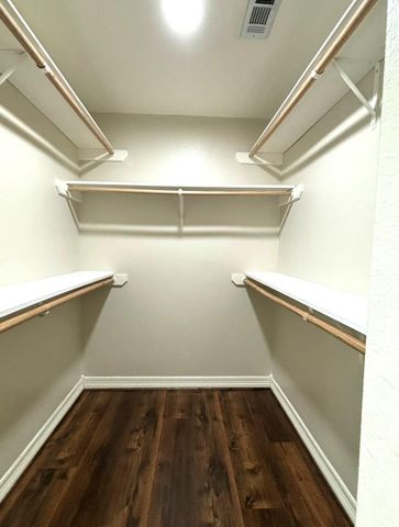 318 Ridgewood Road, Goodrich, TX 77335