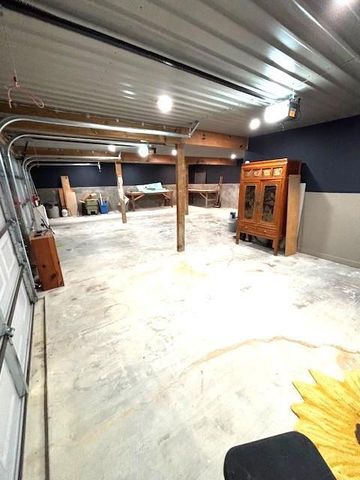 318 Ridgewood Road, Goodrich, TX 77335