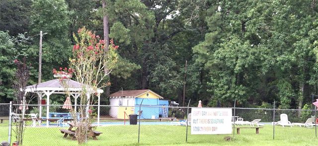 318 Ridgewood Road, Goodrich, TX 77335