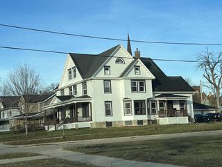 406 W Center STREET #404, Whitewater, WI 53190