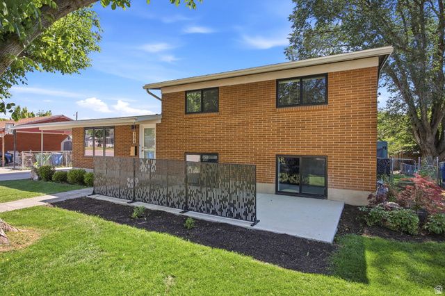 284 S 250 W, Kaysville, UT 84037