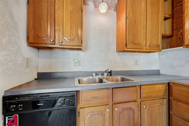 207 E Fm 120, Pottsboro, TX 75076