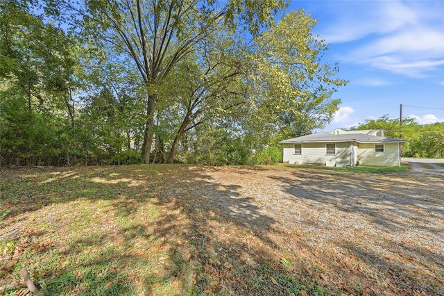207 E Fm 120, Pottsboro, TX 75076