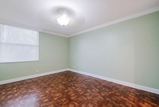 109 Lake Emerald Drive, Oakland Park, FL 33309