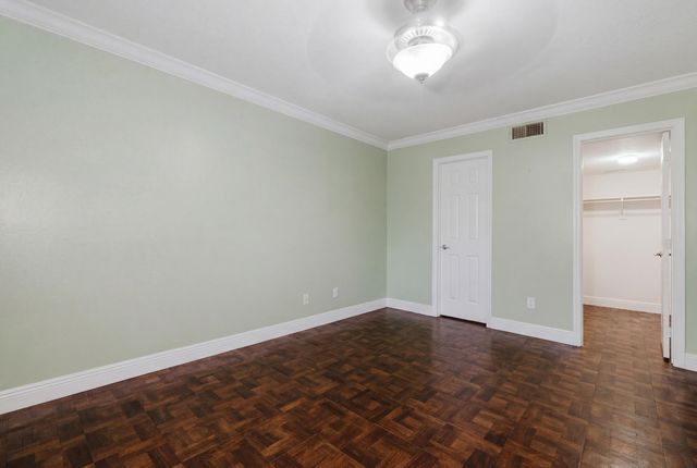 109 Lake Emerald Drive, Oakland Park, FL 33309
