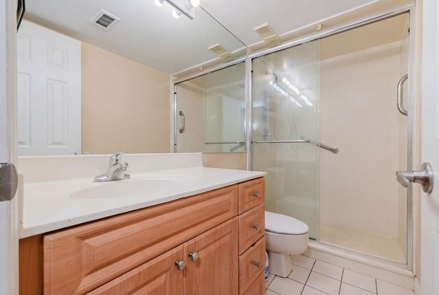 109 Lake Emerald Drive, Oakland Park, FL 33309