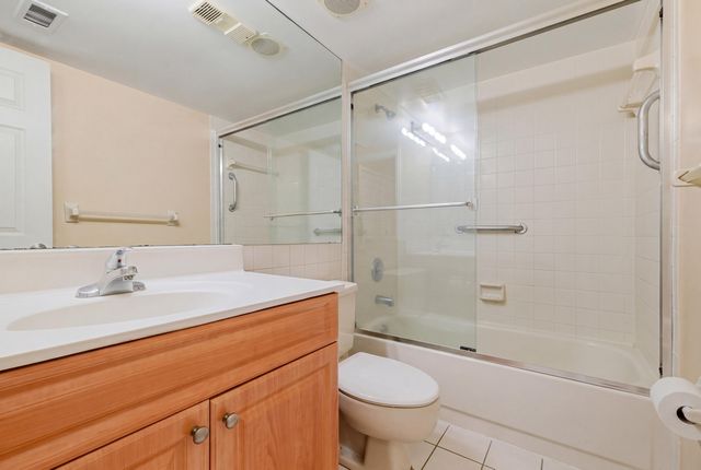 109 Lake Emerald Drive, Oakland Park, FL 33309
