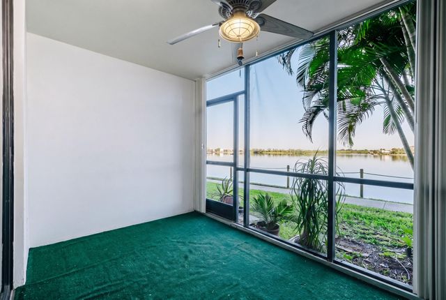 109 Lake Emerald Drive, Oakland Park, FL 33309