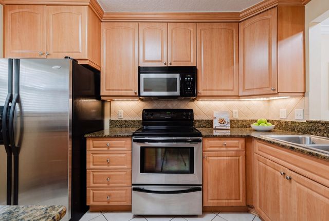 109 Lake Emerald Drive, Oakland Park, FL 33309