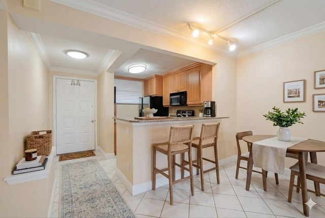 109 Lake Emerald Drive, Oakland Park, FL 33309