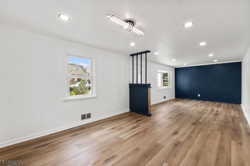 74 Sherwood St, Clifton City, NJ 07013 — photo 2