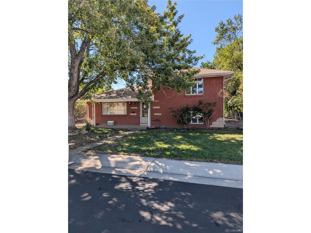 6750 W 54th Pl, Arvada, CO 80421
