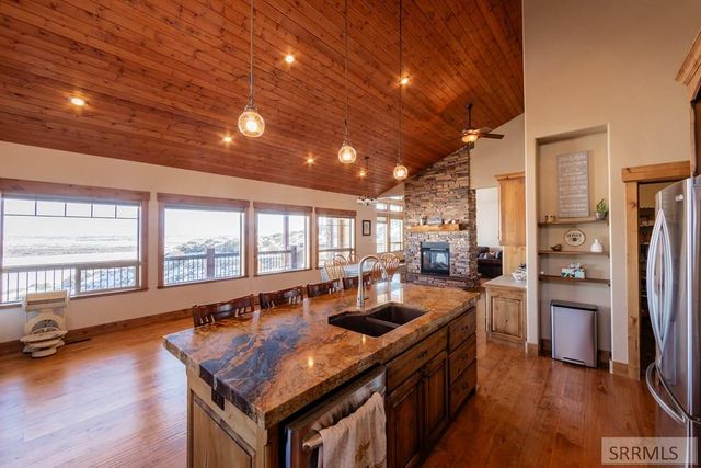 3979 Hangman's Loop, Menan, ID 83434