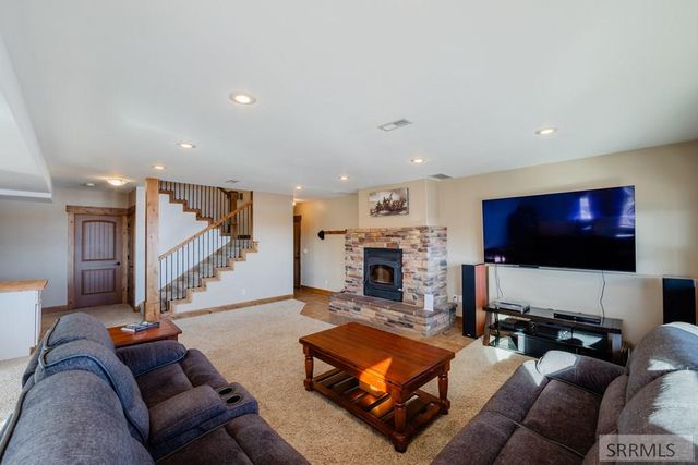 3979 Hangman's Loop, Menan, ID 83434