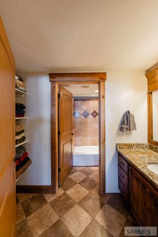 3979 Hangman's Loop, Menan, ID 83434