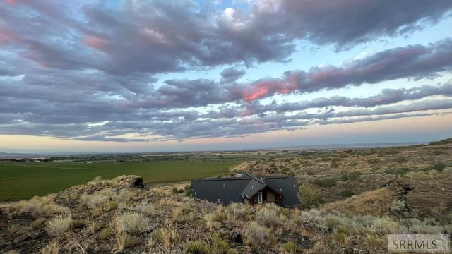 3979 Hangman's Loop, Menan, ID 83434