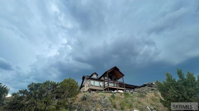 3979 Hangman's Loop, Menan, ID 83434