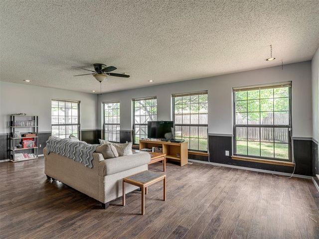 8125 Willow Creek Boulevard, Oklahoma City, OK 73162