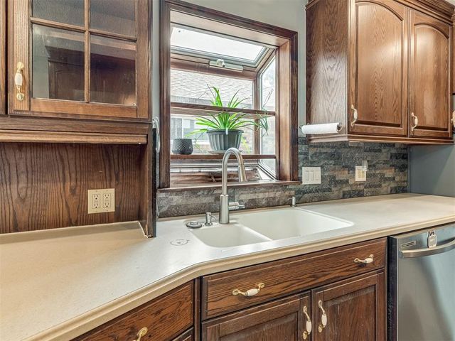 8125 Willow Creek Boulevard, Oklahoma City, OK 73162