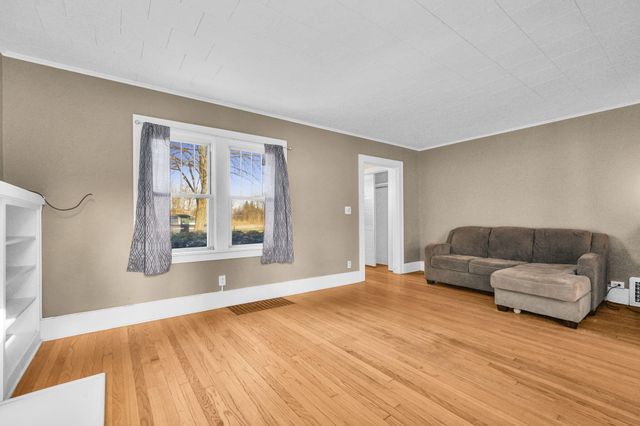 910 Miller Road, Kalamazoo City, MI 49001