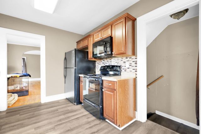 910 Miller Road, Kalamazoo City, MI 49001