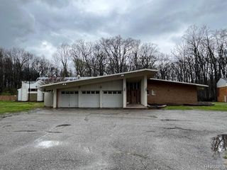 20551 Norwood Drive S, Southfield, MI 48075