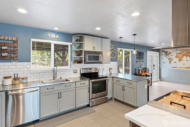 5571 SE Nelson Road, Olalla, WA 98359