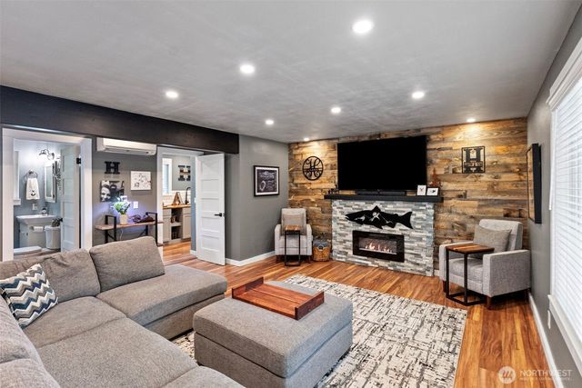 5571 SE Nelson Road, Olalla, WA 98359