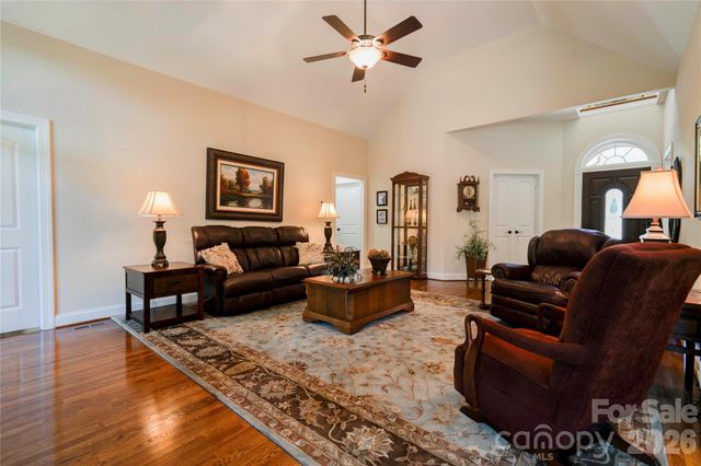 207 Cross Creek Drive, Cherryville, NC 28021