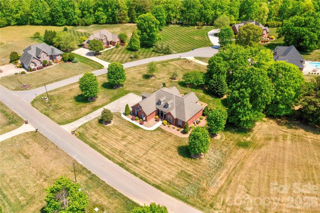207 Cross Creek Drive, Cherryville, NC 28021