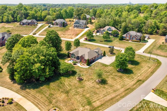 207 Cross Creek Drive, Cherryville, NC 28021